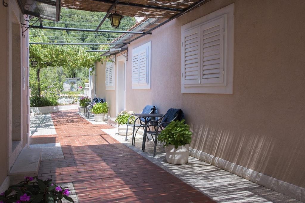 Radovcic Apartments And Rooms Trsteno Luaran gambar